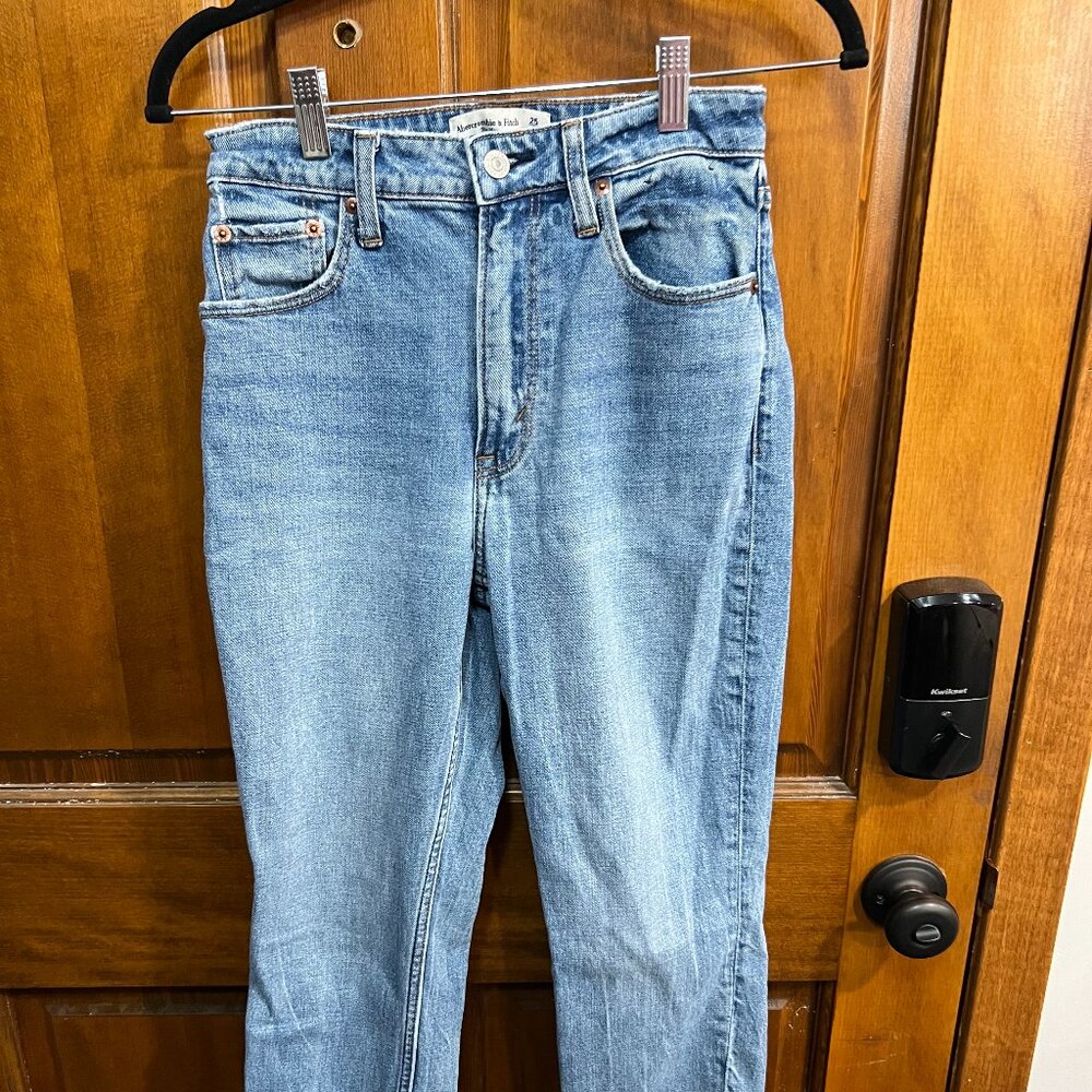 Abercrombie Curve Love High Rise Mom Jean